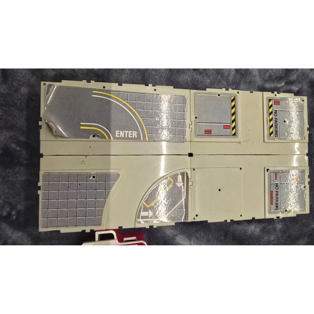 Vintage Micro Machines Travel City Hospital Playset Parts Road Base Helipad